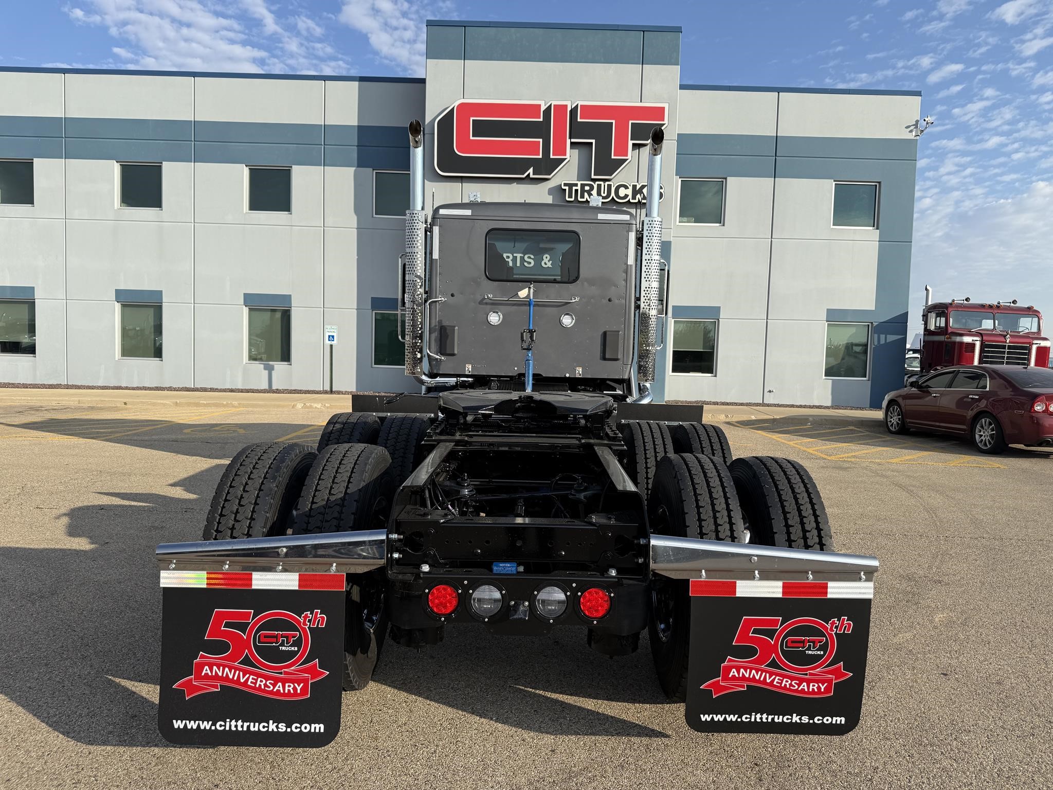 2026 Kenworth T680 - image 6