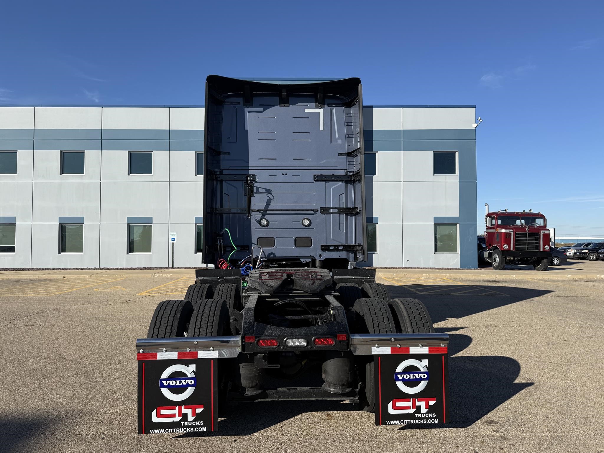 2026 VOLVO VNL64T860 - image 6 of 6