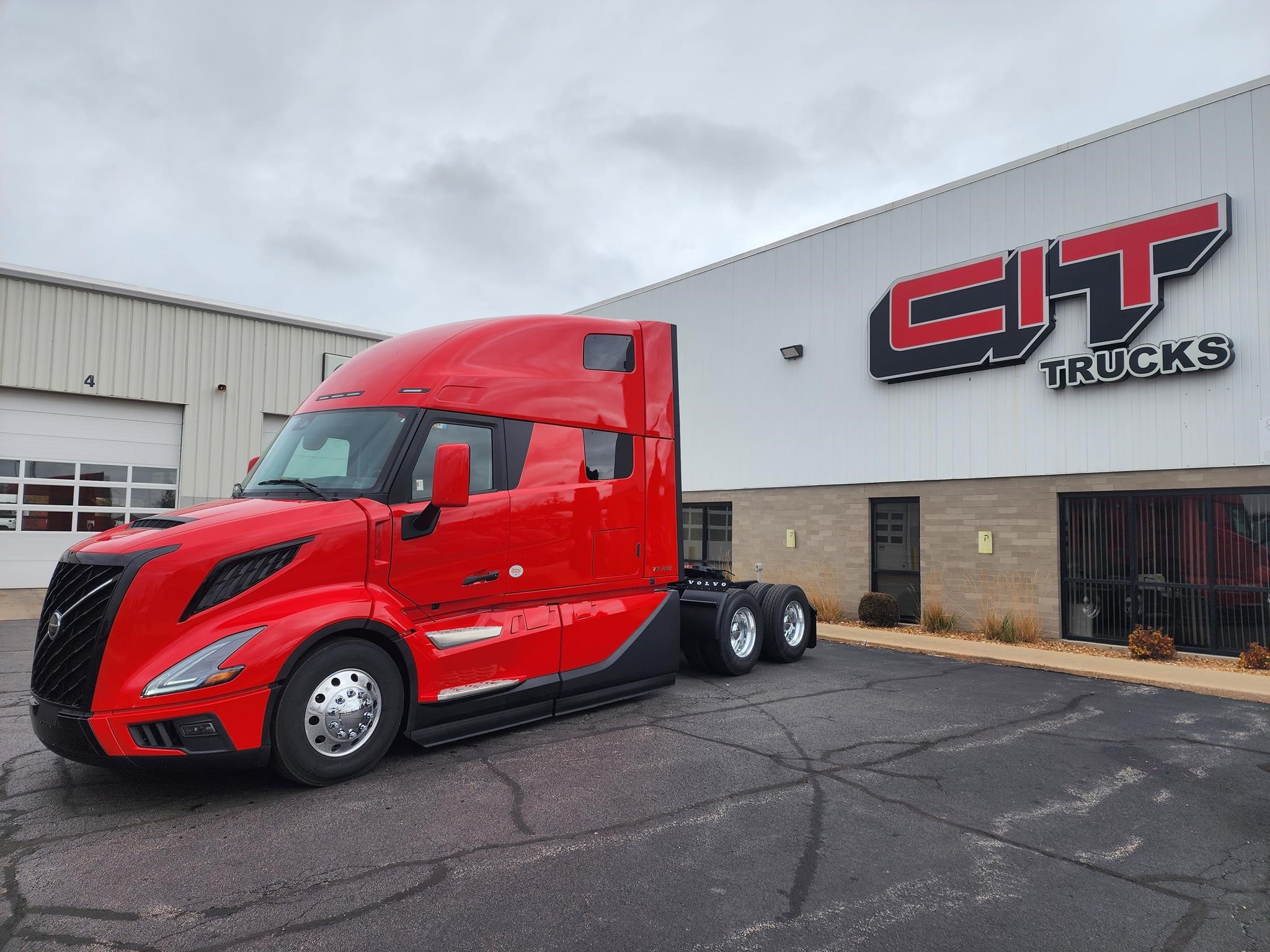 2026 VOLVO VNL64T860 - image 3 of 6