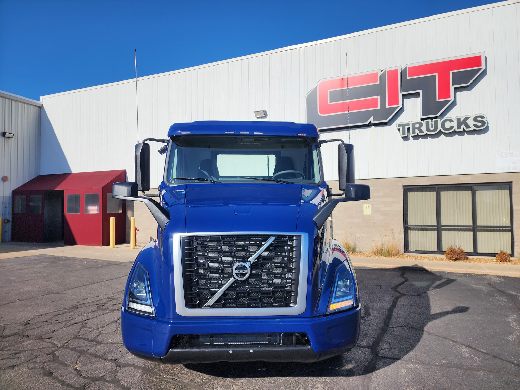 2026 VOLVO VNR64T300 - image 2 of 6