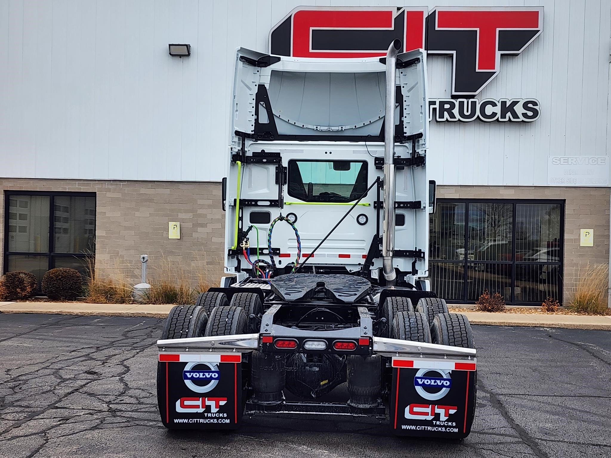 2026 VOLVO VNL64T300 - image 6 of 6