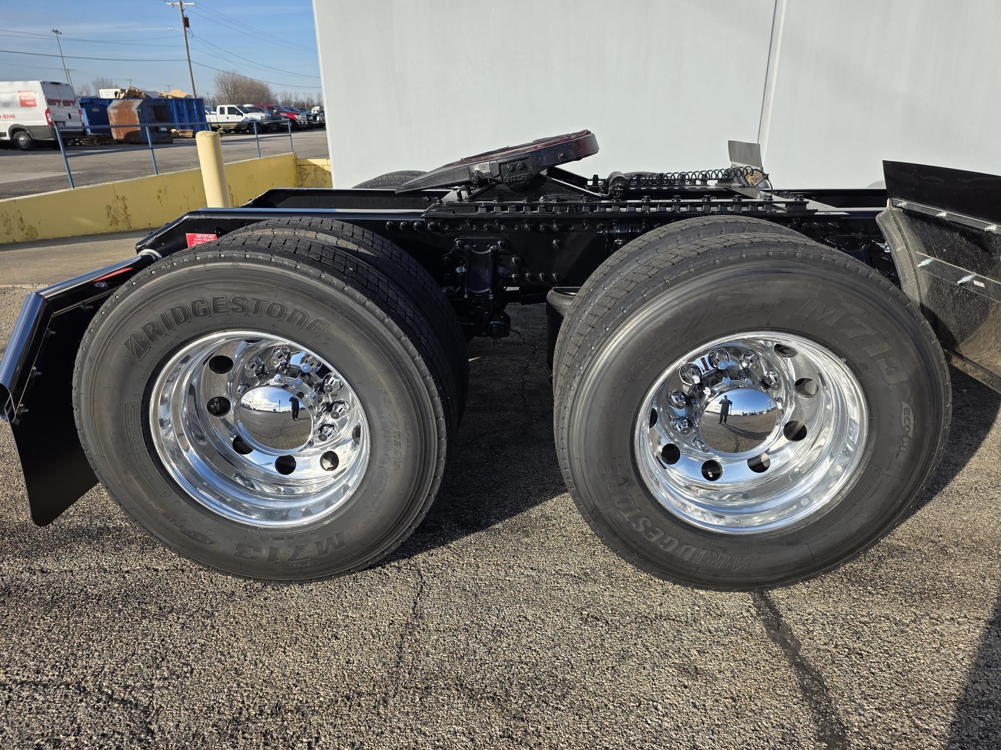 2026 VOLVO VNR64T300 - image 5 of 6