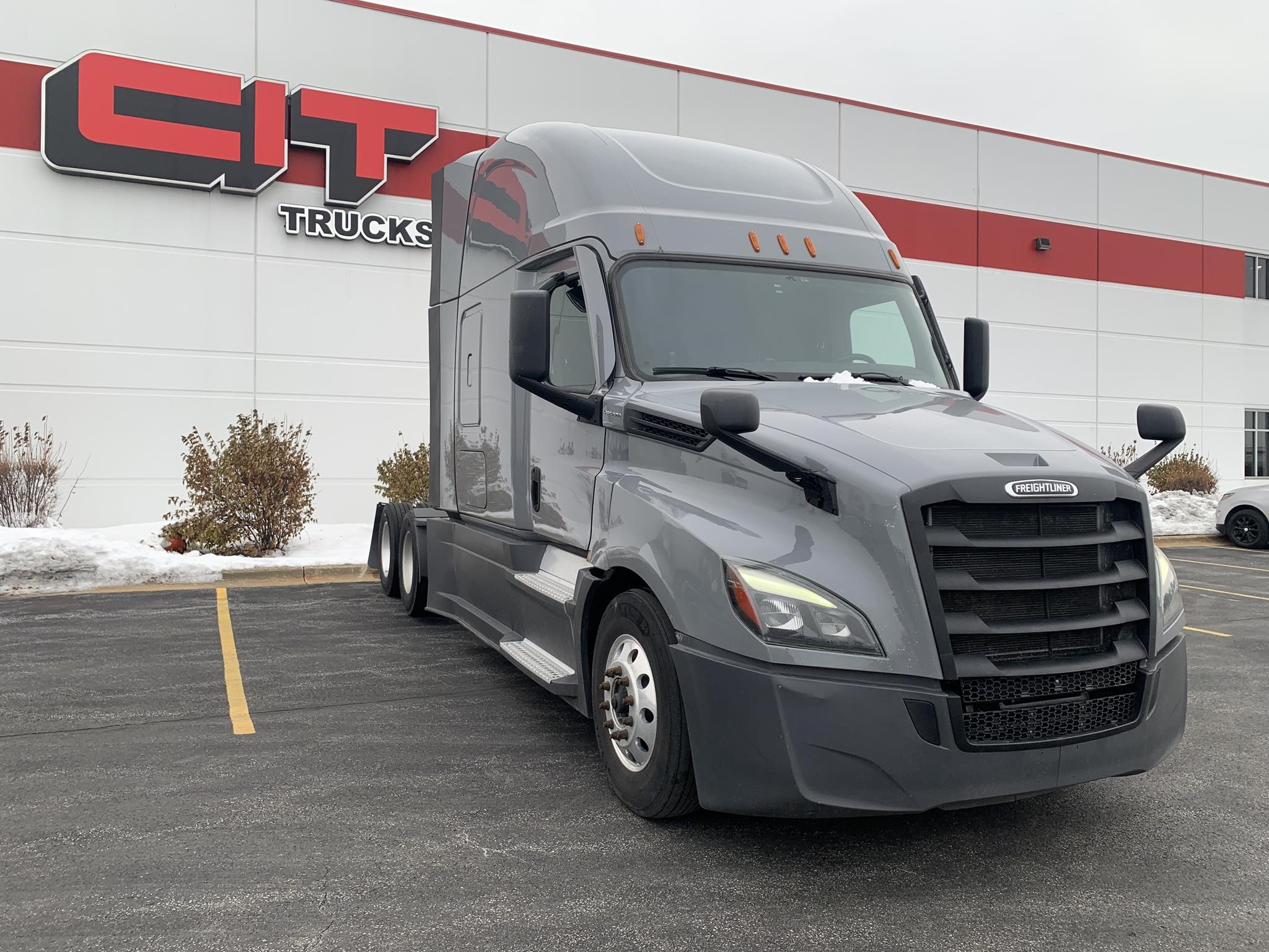 2023 FREIGHTLINER CASCADIA 126 - image 3 of 6