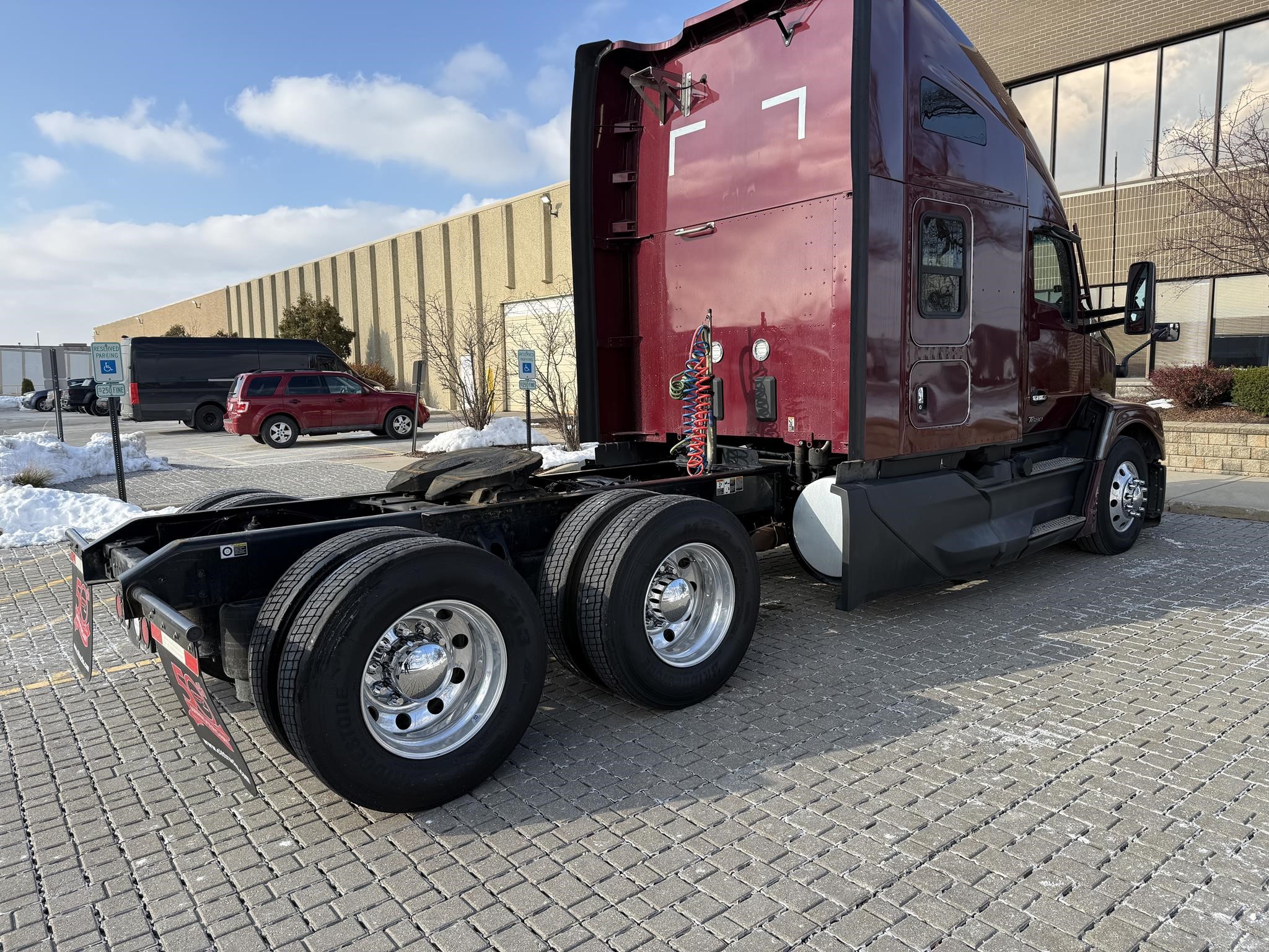 2022 Kenworth T680 - image 6