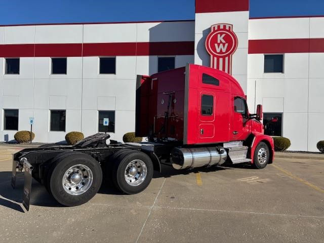 2023 KENWORTH T680 - image 5 of 6