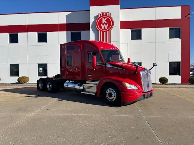 2023 KENWORTH T680 - image 3 of 6