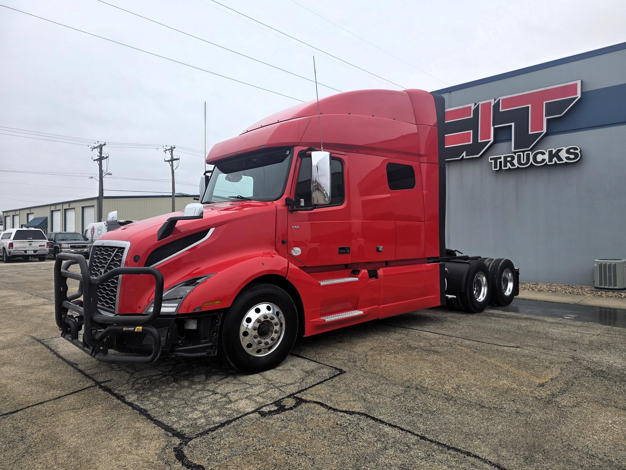2020 VOLVO VNL64T740 - image 1 of 6