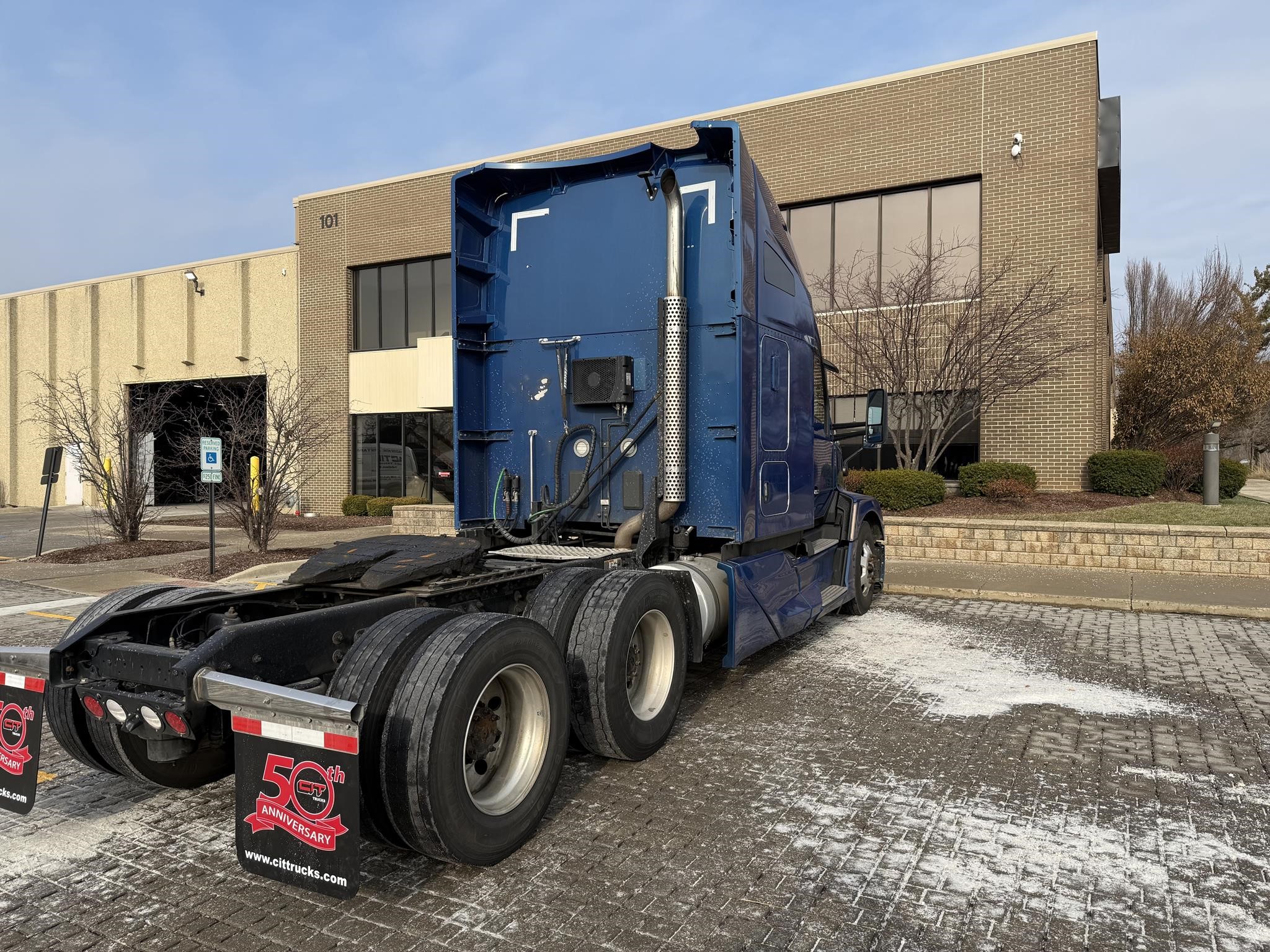 2022 KENWORTH T680 - image 5 of 6