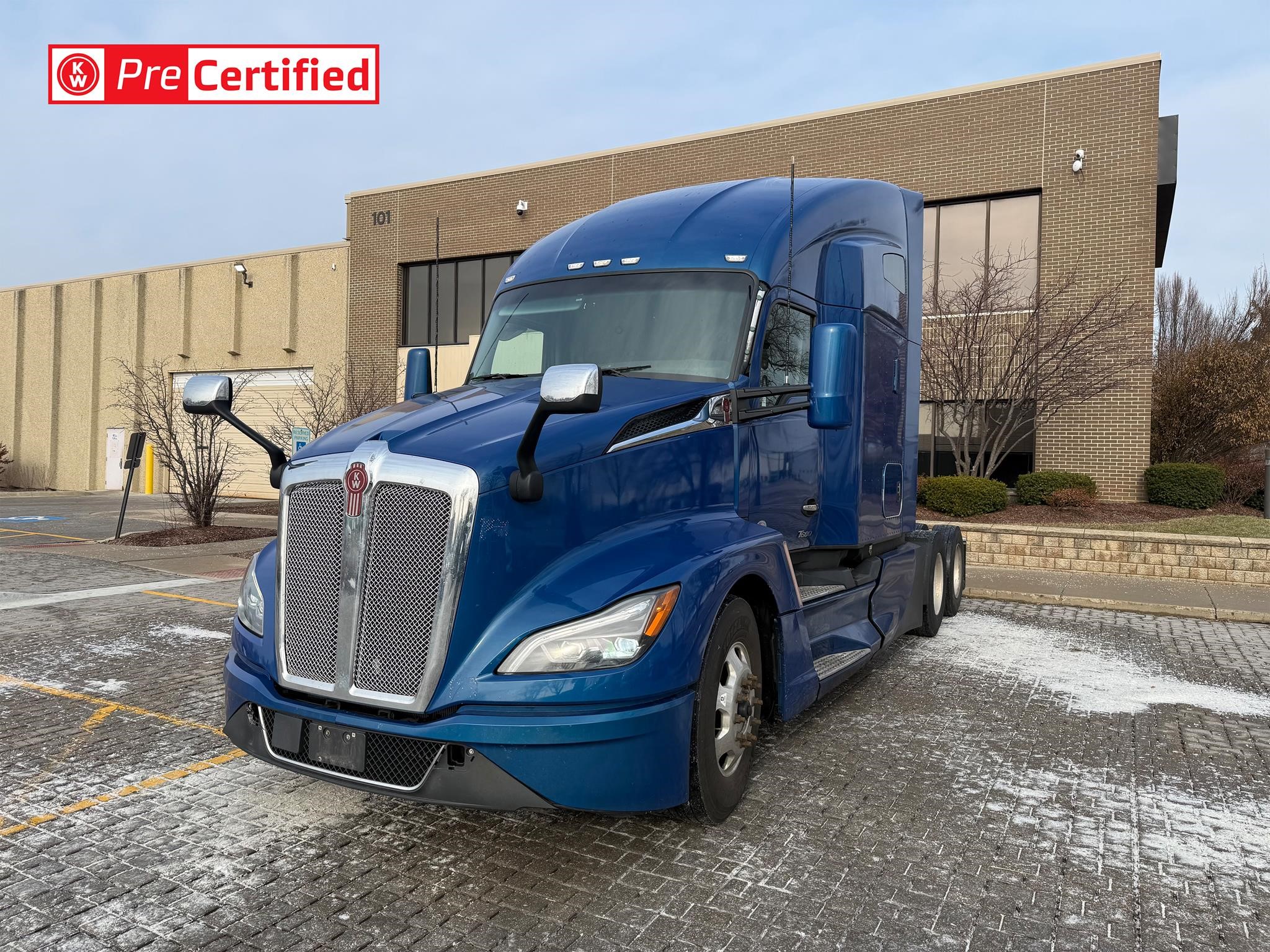 2022 KENWORTH T680 - image 1 of 6