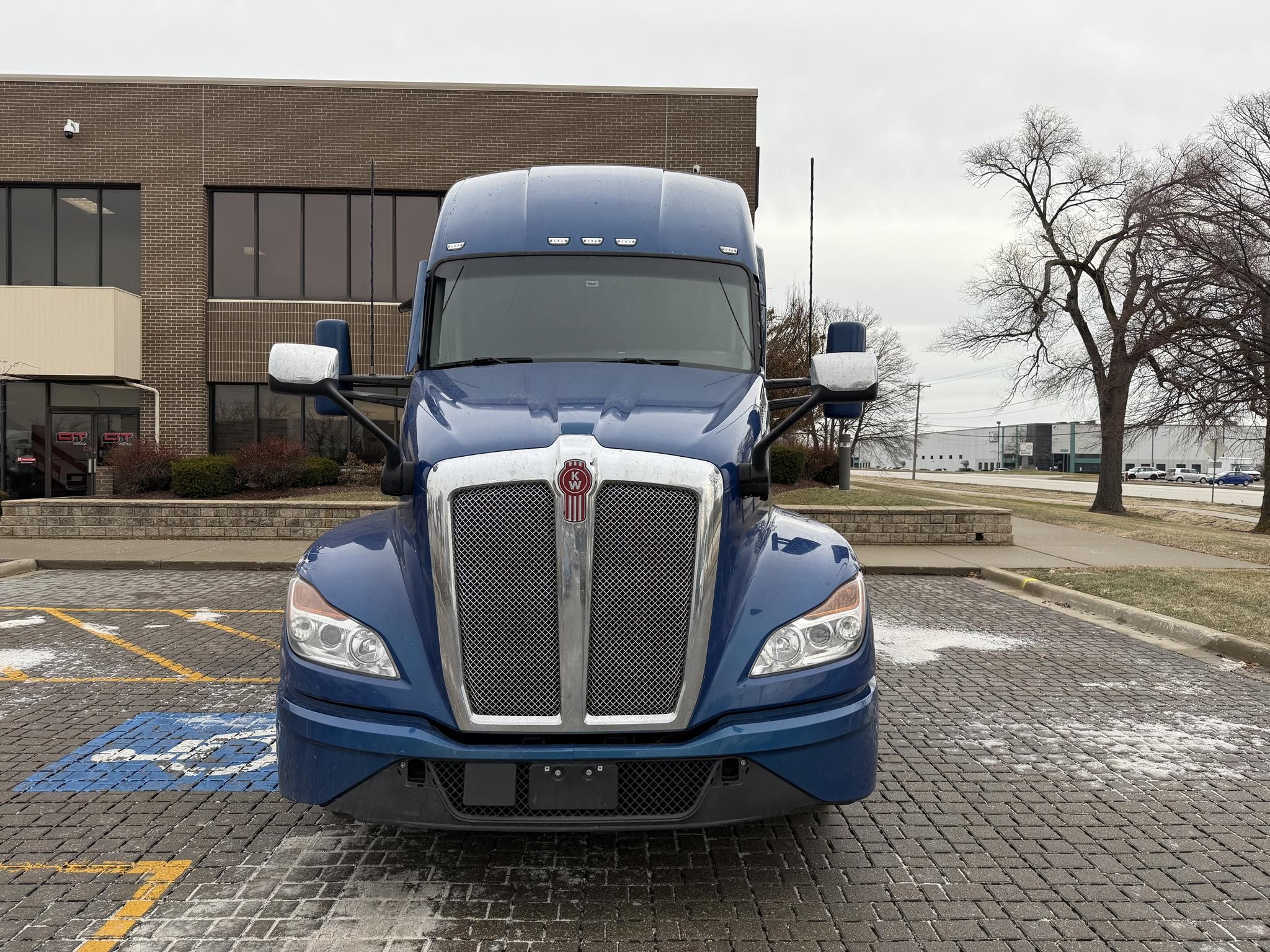 2023 KENWORTH T680 - image 6 of 6