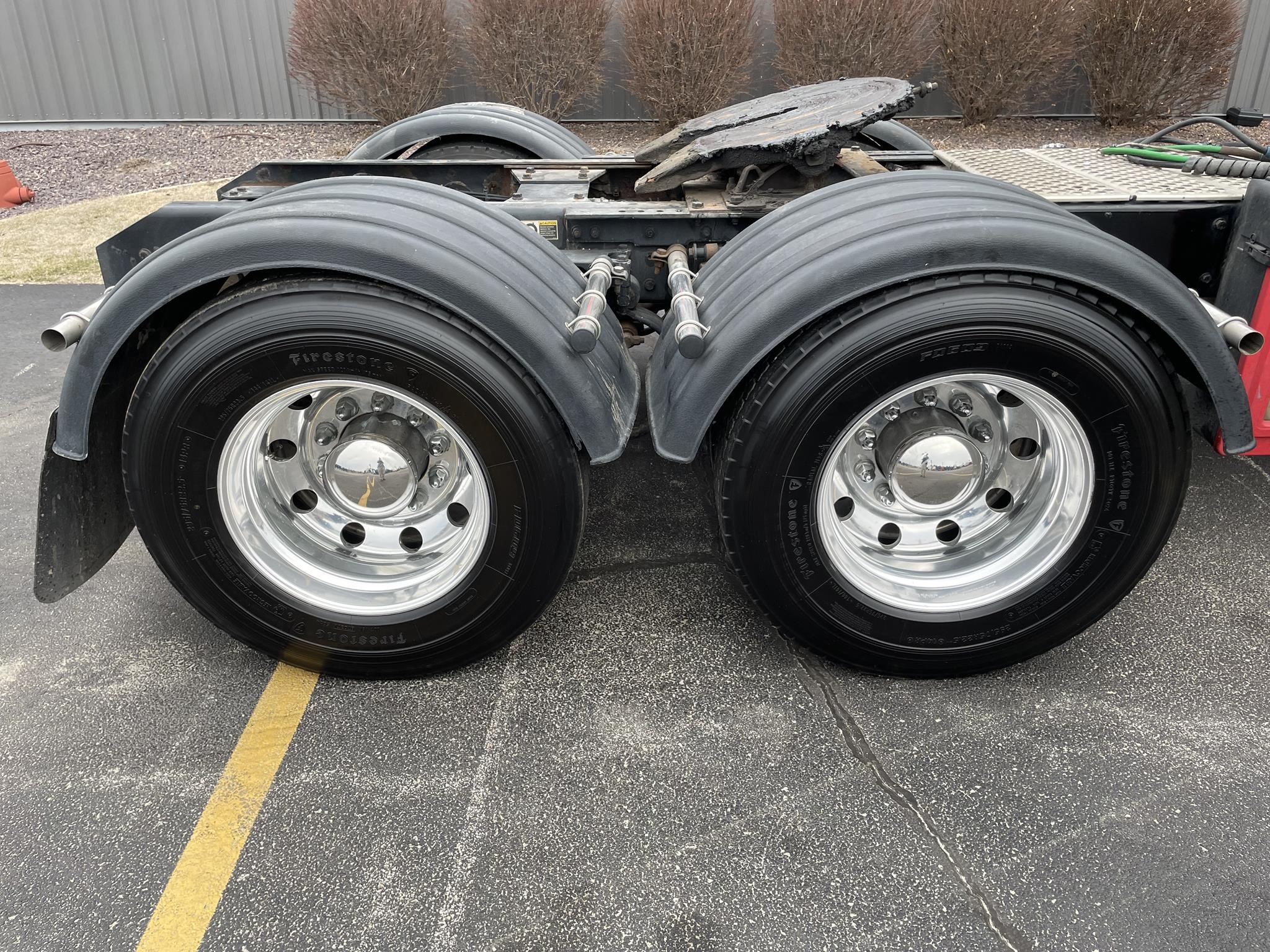 2018 KENWORTH T680 - image 5 of 6