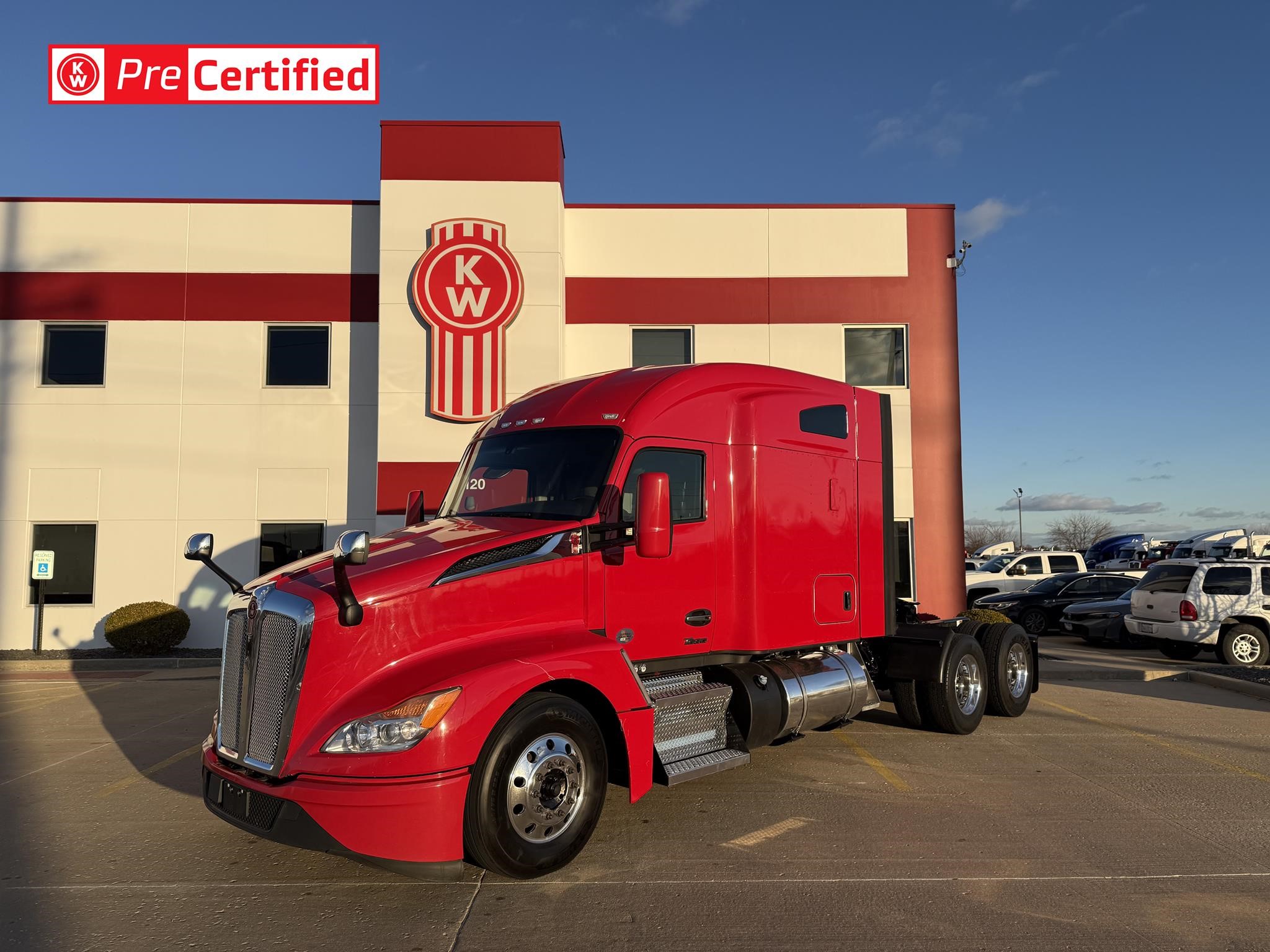 2022 KENWORTH T680 - image 1 of 6