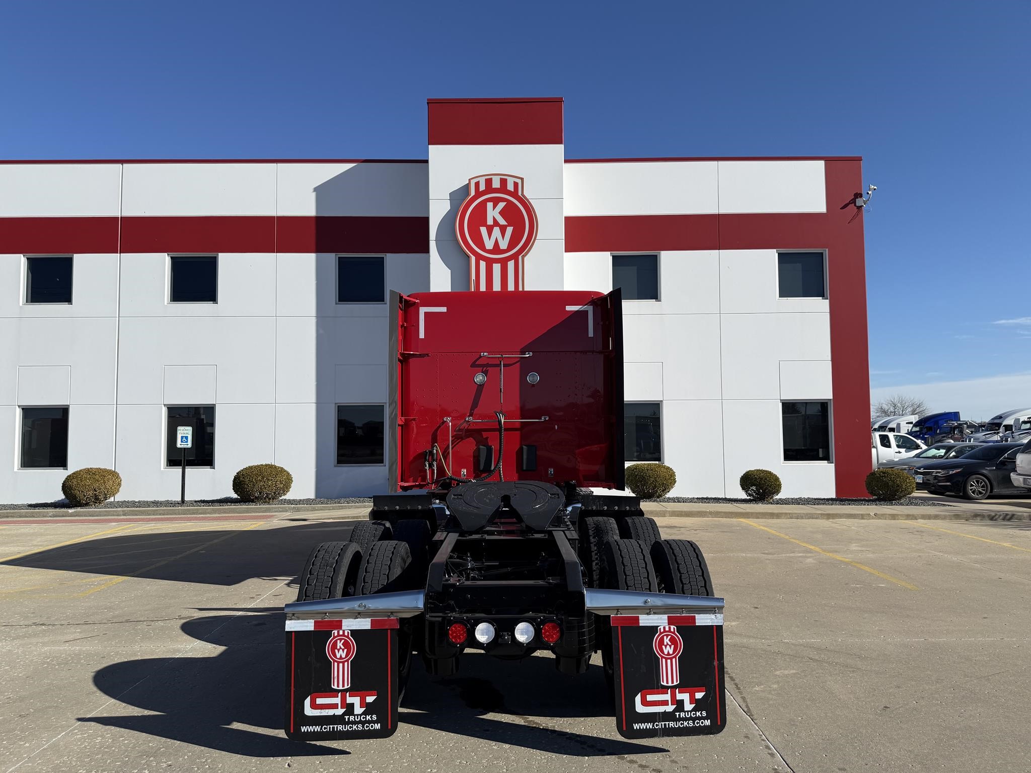 2022 Kenworth T680 - image 6
