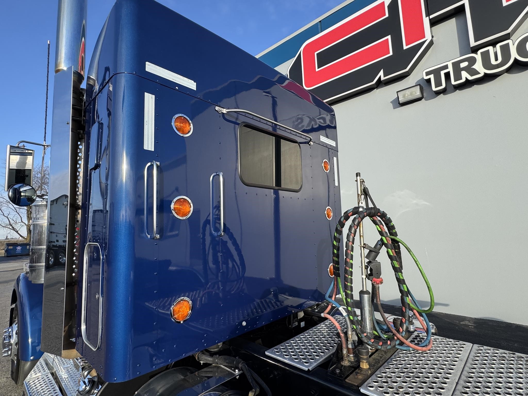 2023 KENWORTH W900L - image 6 of 6