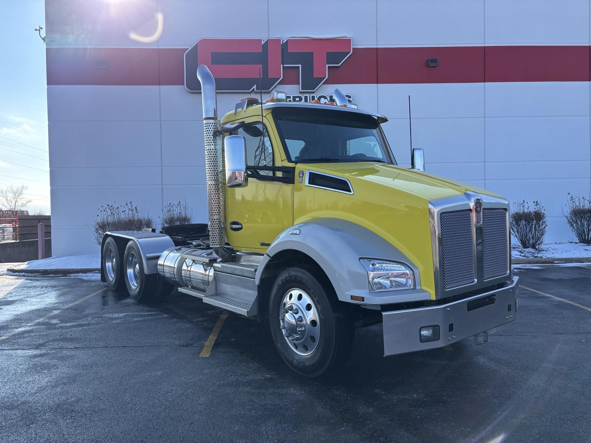 2022 KENWORTH T880 - image 3 of 6