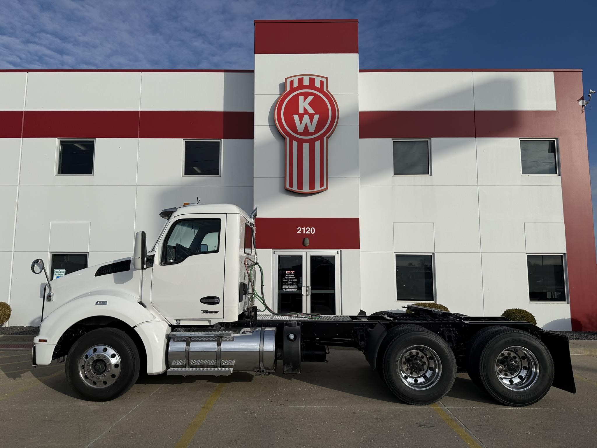2022 KENWORTH T880 - image 4 of 6