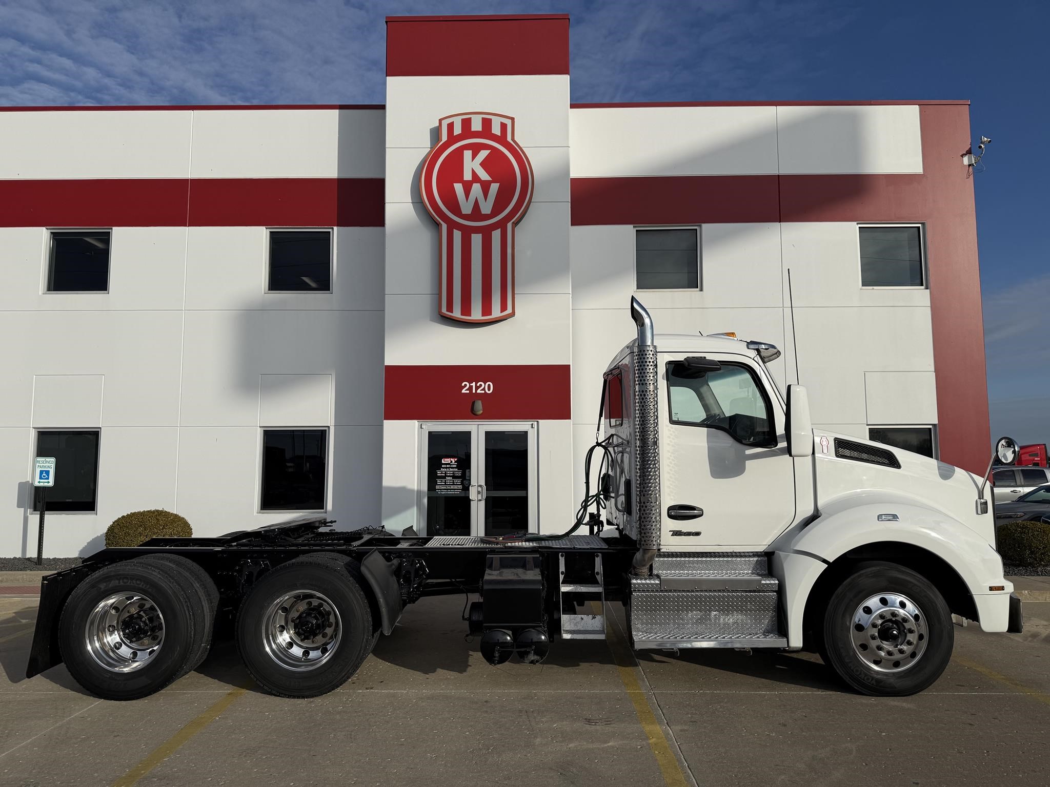 2022 KENWORTH T880 - image 5 of 6