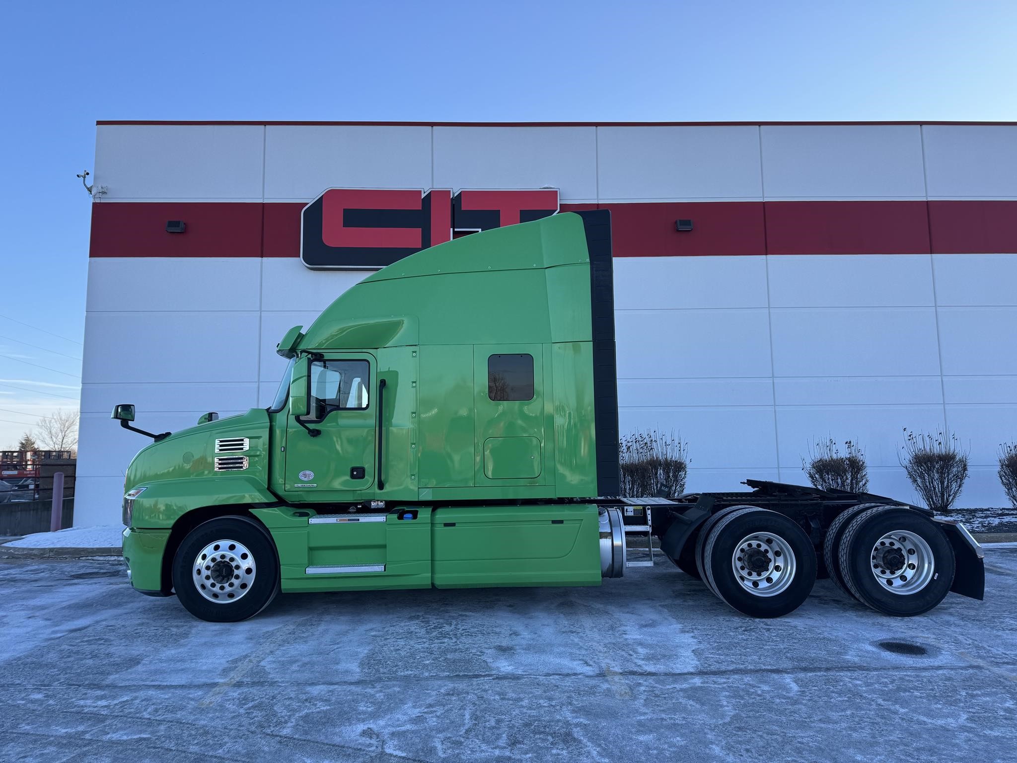 2023 MACK ANTHEM 64T - image 2 of 6