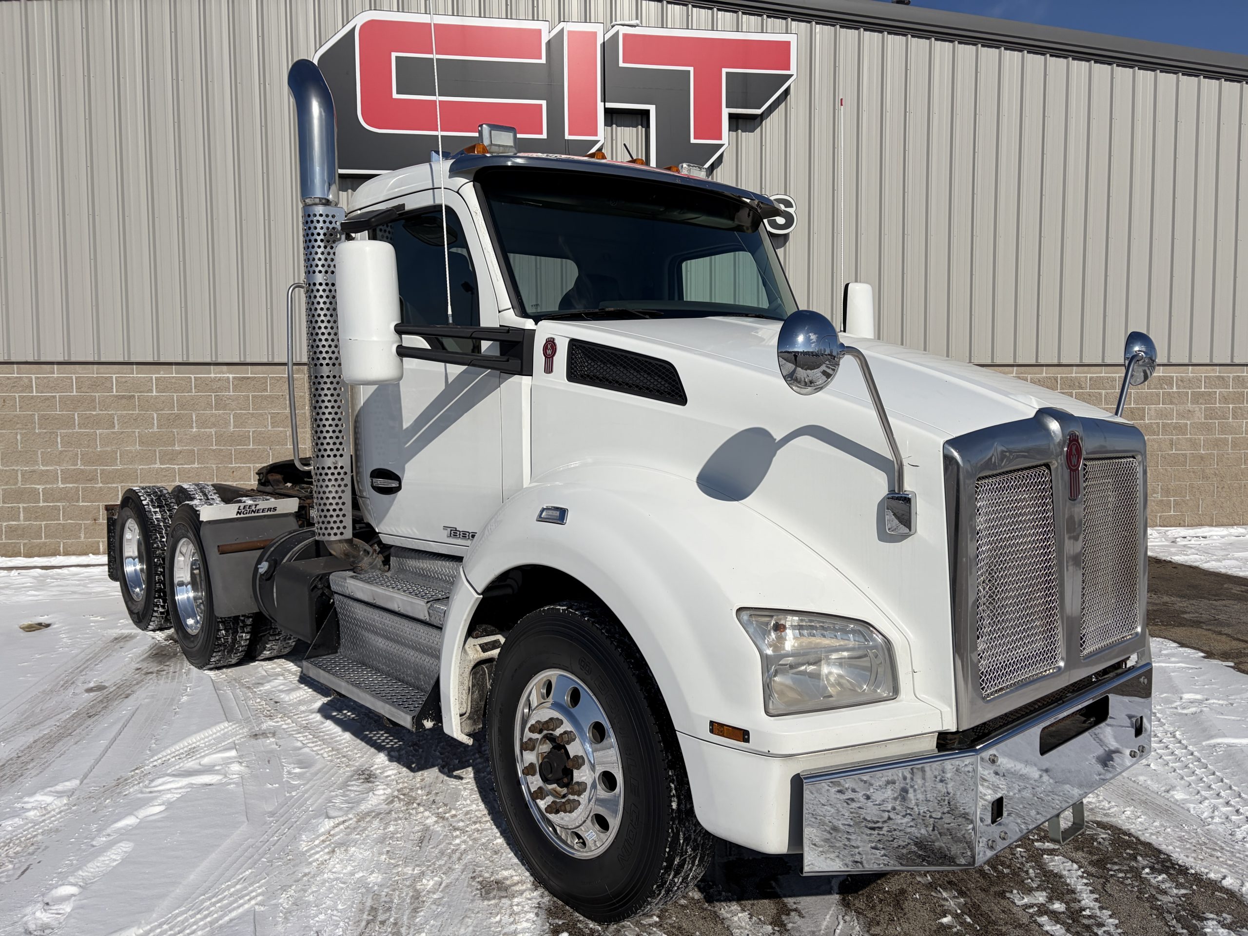 2018 KENWORTH T880 - image 2 of 6
