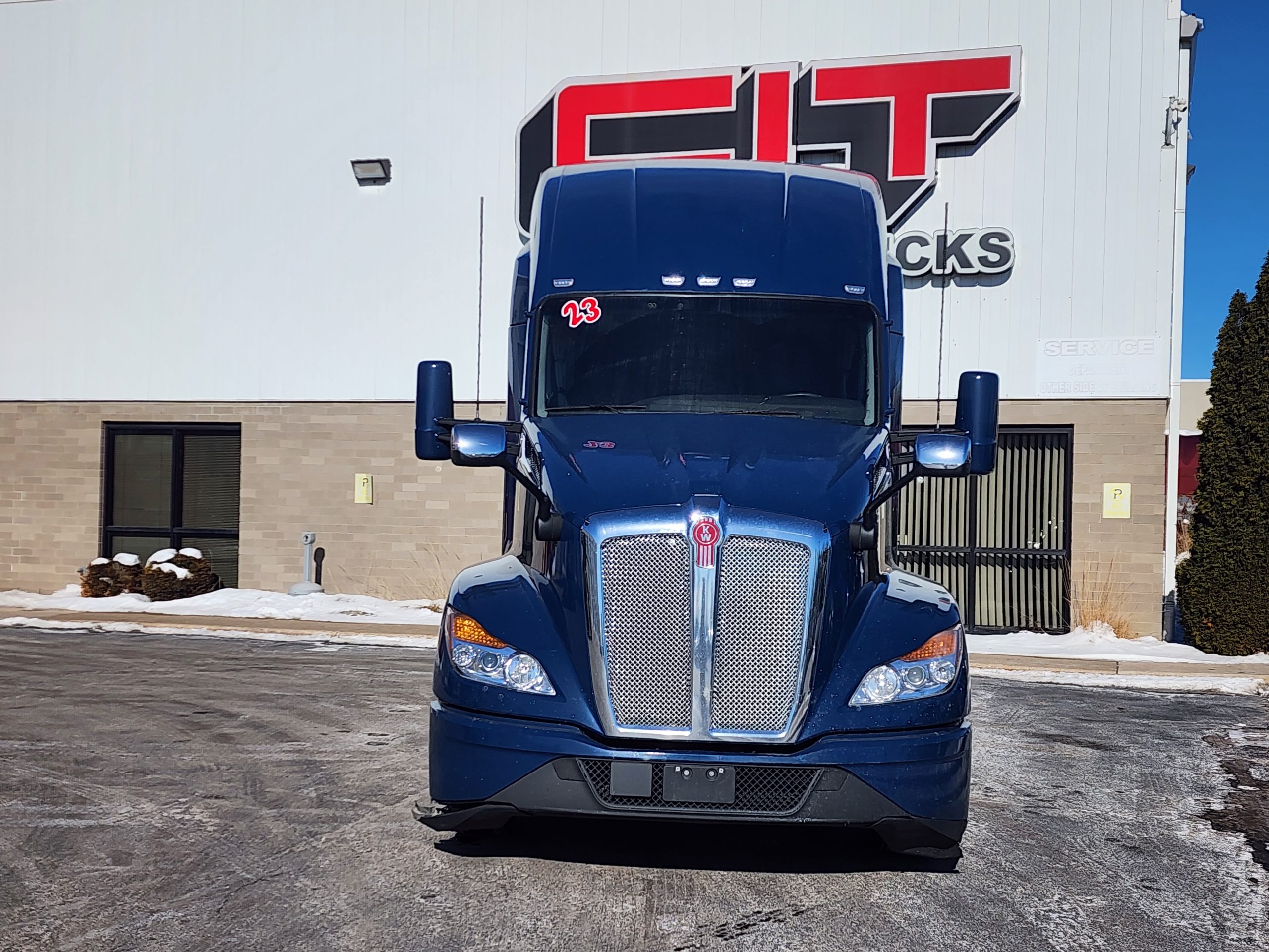 2023 KENWORTH T680 G2 - image 2 of 6
