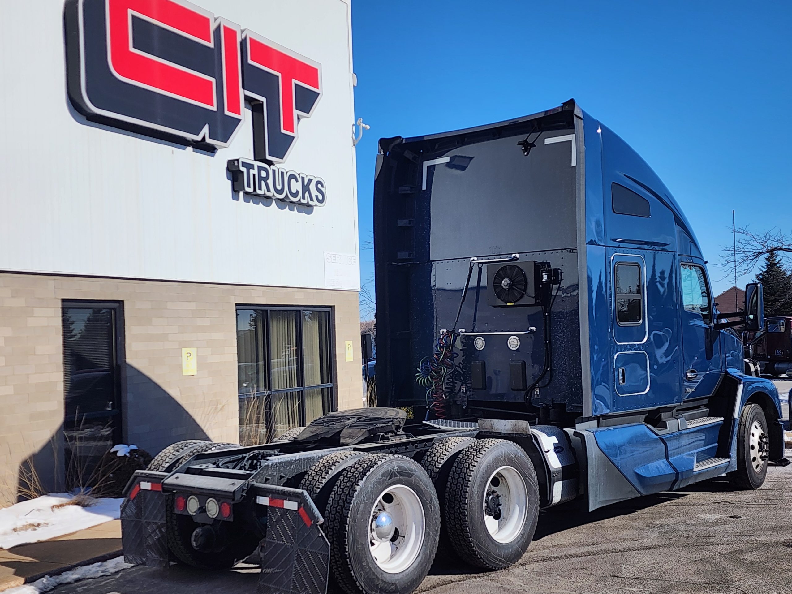 2023 KENWORTH T680 G2 - image 5 of 6