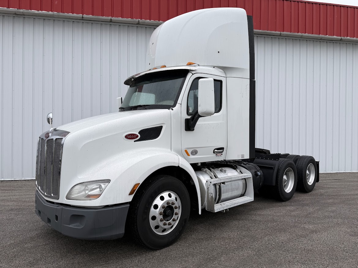 2019 Peterbilt - image 1