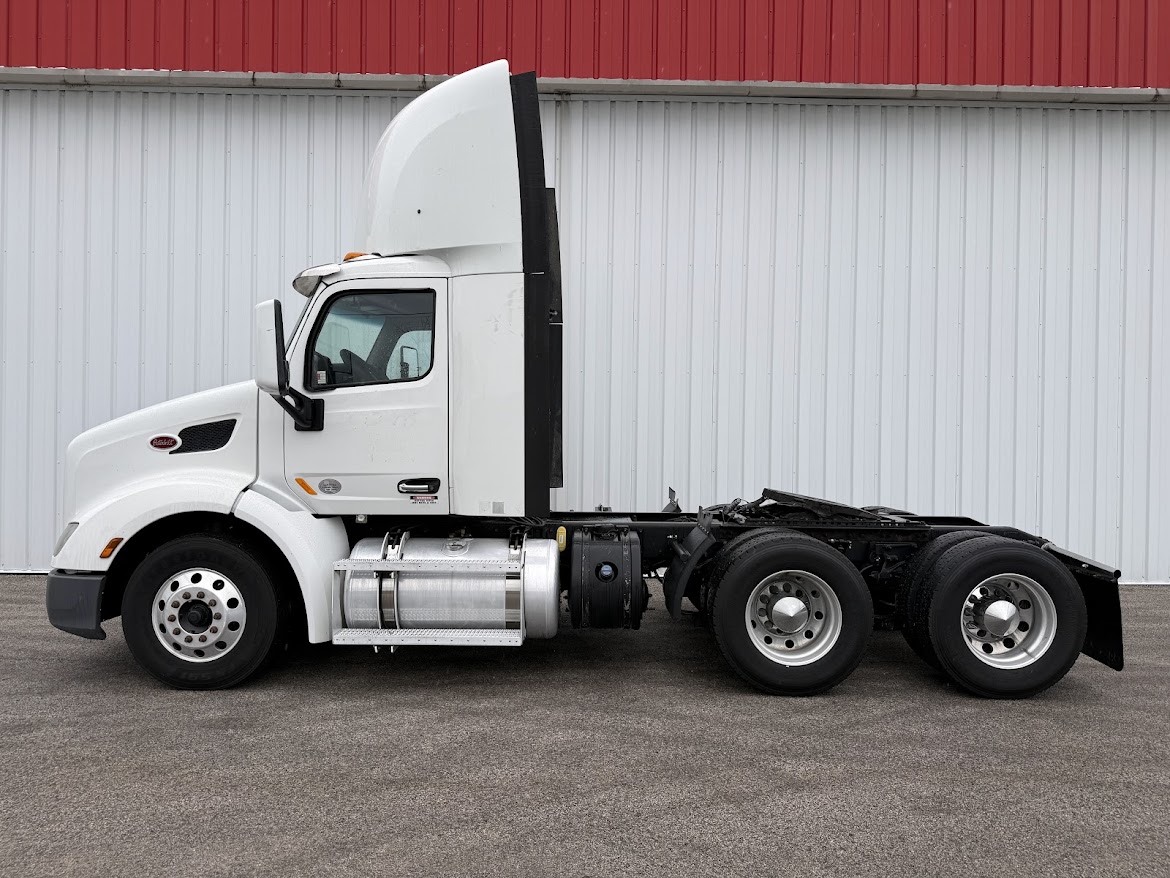 2019 Peterbilt - image 6