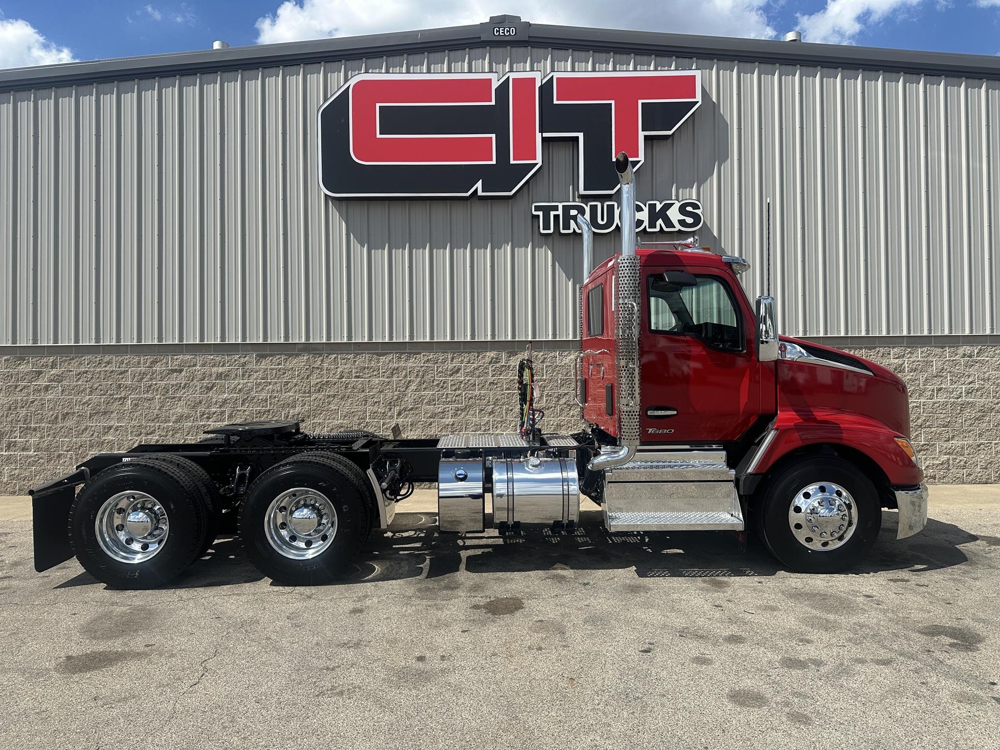 2026 Kenworth T680 - image 4