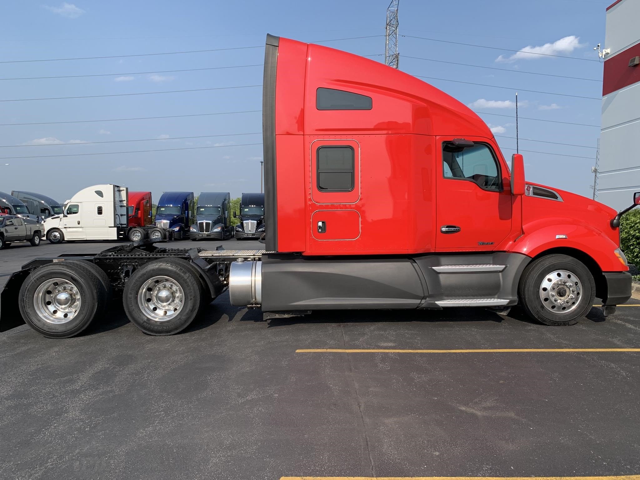 2021 Kenworth T680 - image 4