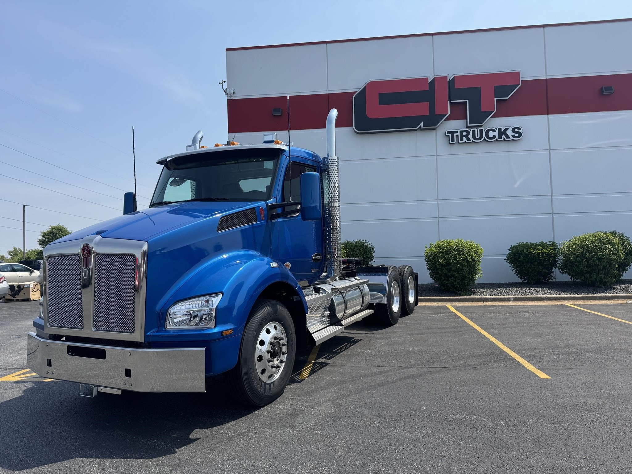 2026 Kenworth T880 - image 1