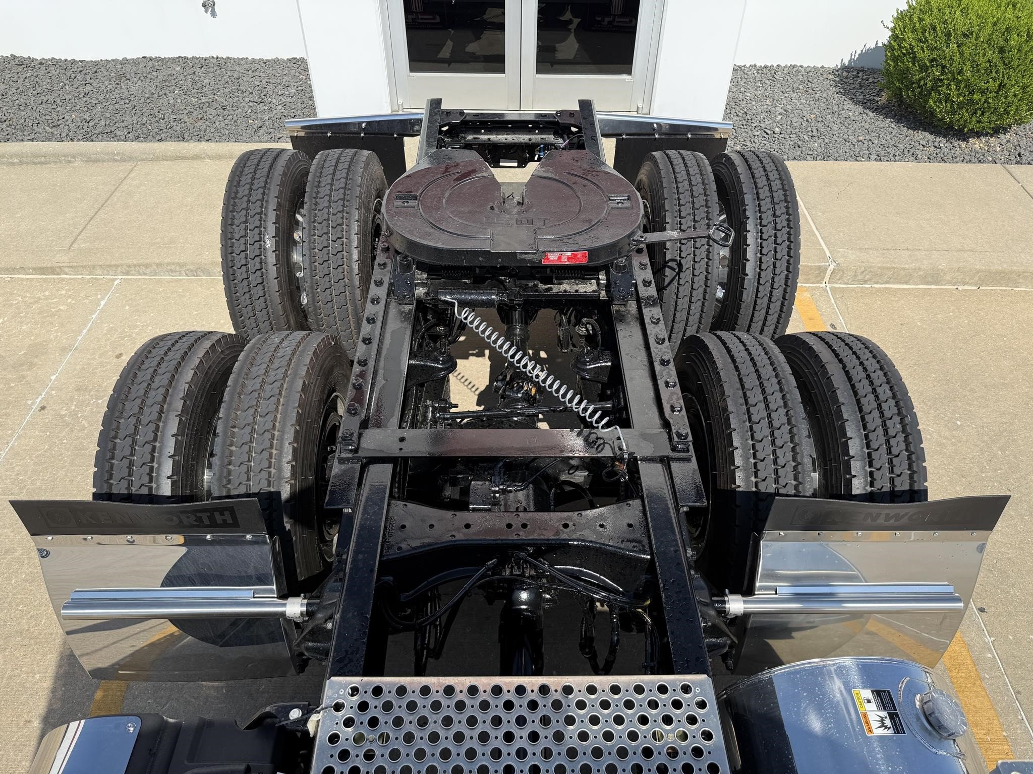 2026 Kenworth T880 - image 5