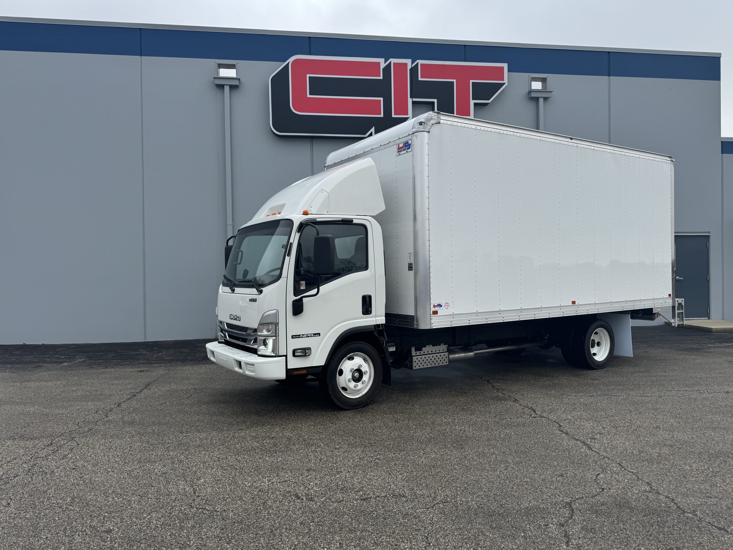 2026 ISUZU NPR HD - image 1 of 6