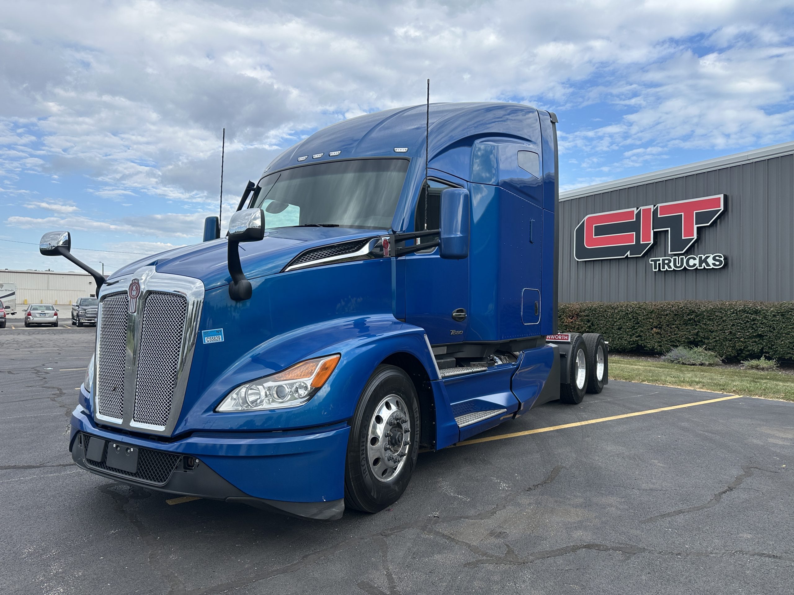 2023 KENWORTH T680 - CIT Trucks