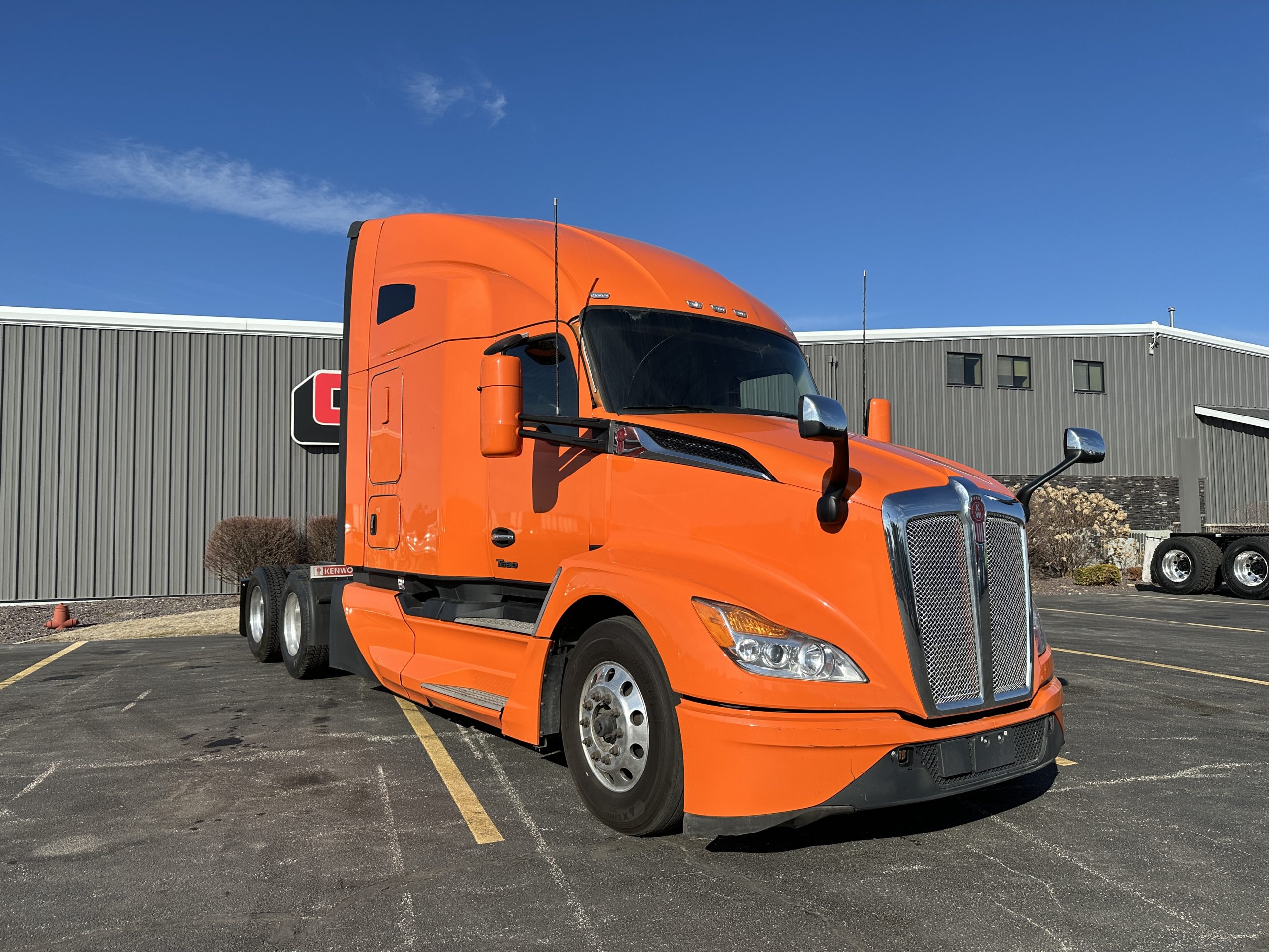 2023 Kenworth T680 - image 5