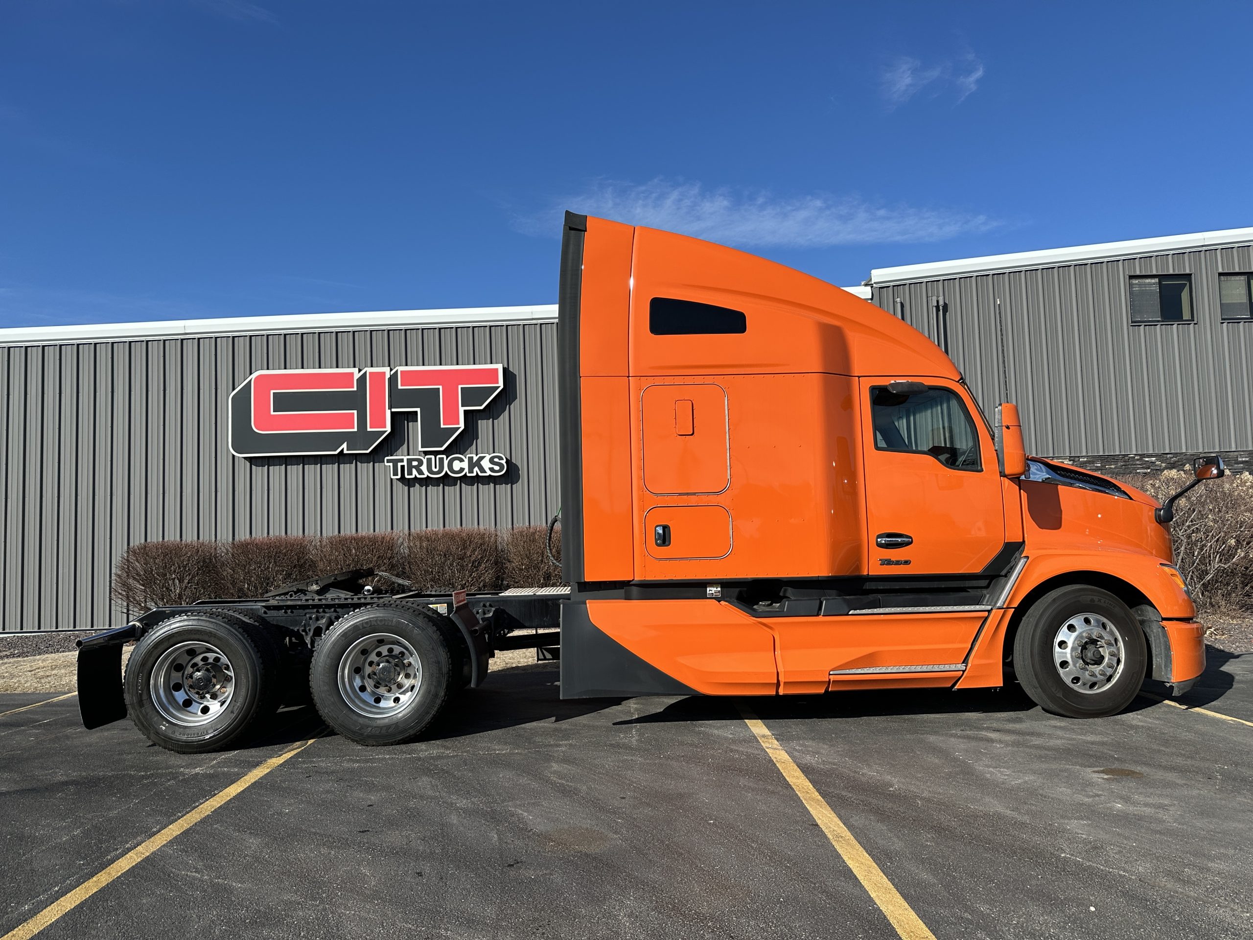 2023 Kenworth T680 - image 4