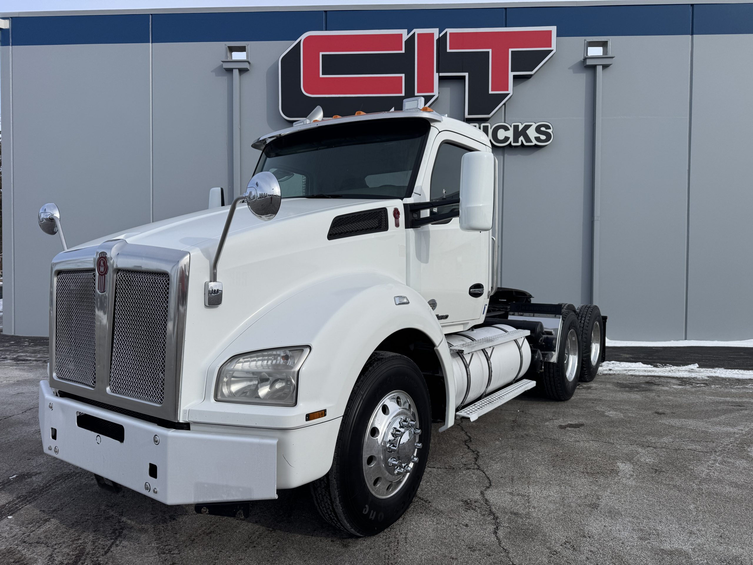 2018 KENWORTH T880 - image 1 of 6