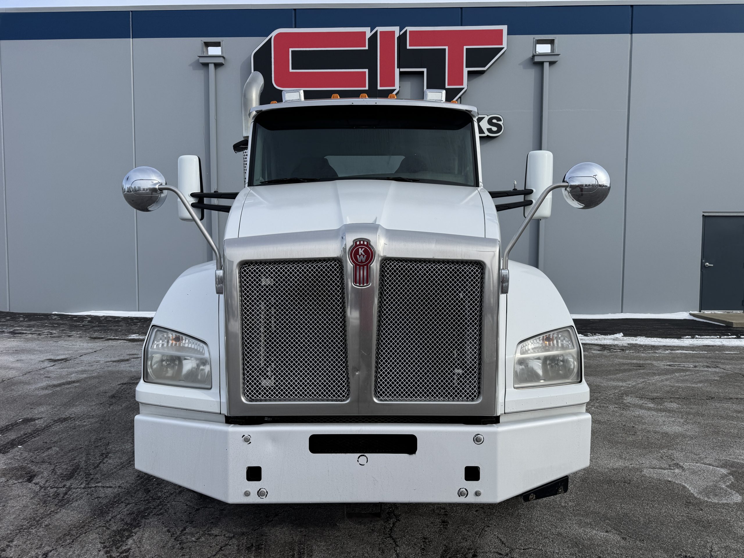 2018 KENWORTH T880 - image 2 of 6
