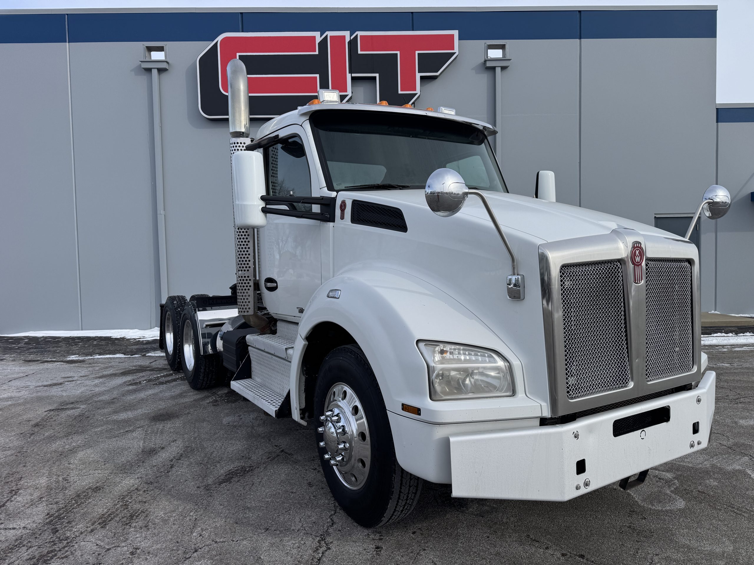 2018 KENWORTH T880 - image 3 of 6