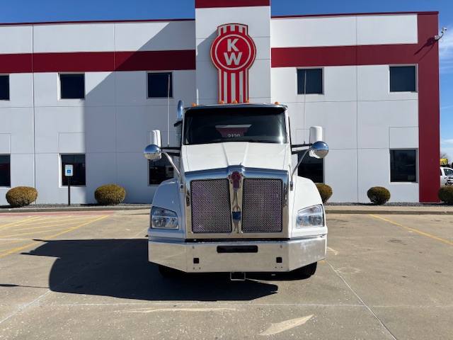 2022 KENWORTH T880 2022 KENWORTH T880 - image 2 of 6