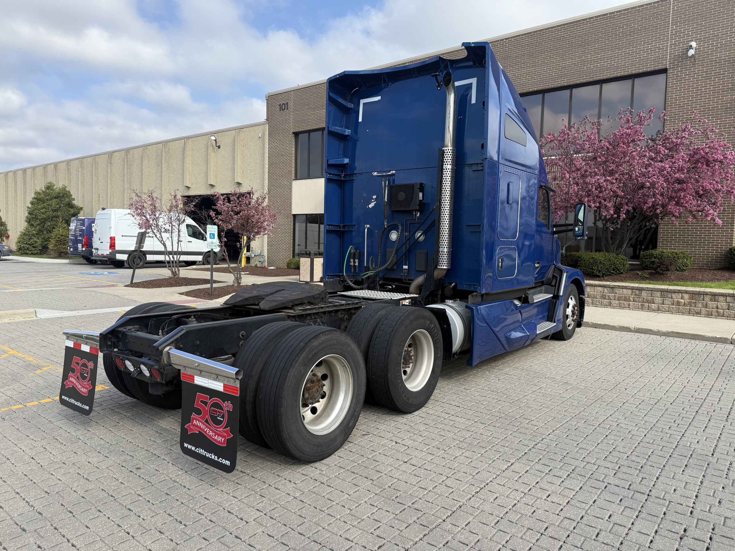 2022 Kenworth T680 - image 5