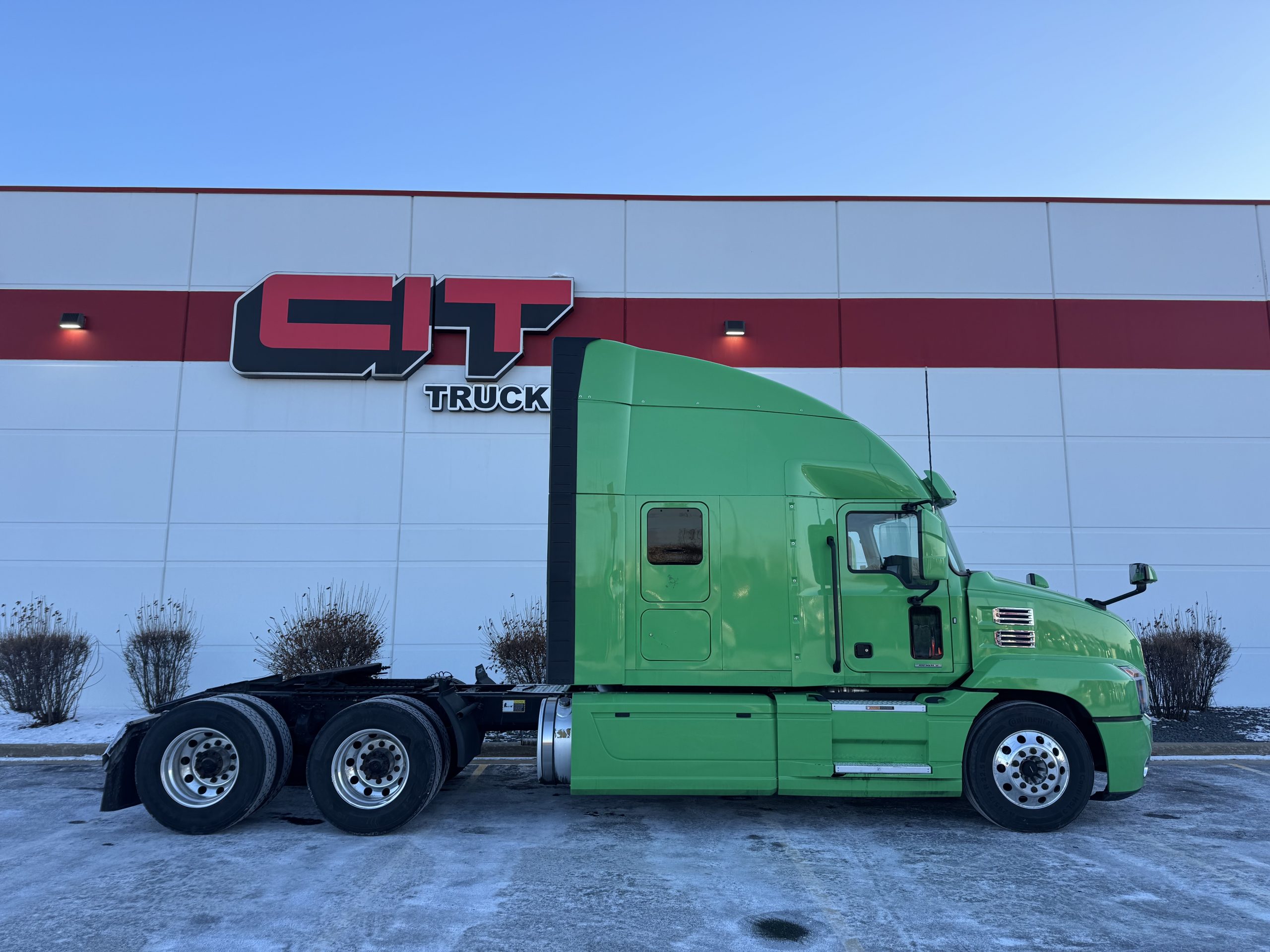 2023 MACK ANTHEM - image 4 of 6