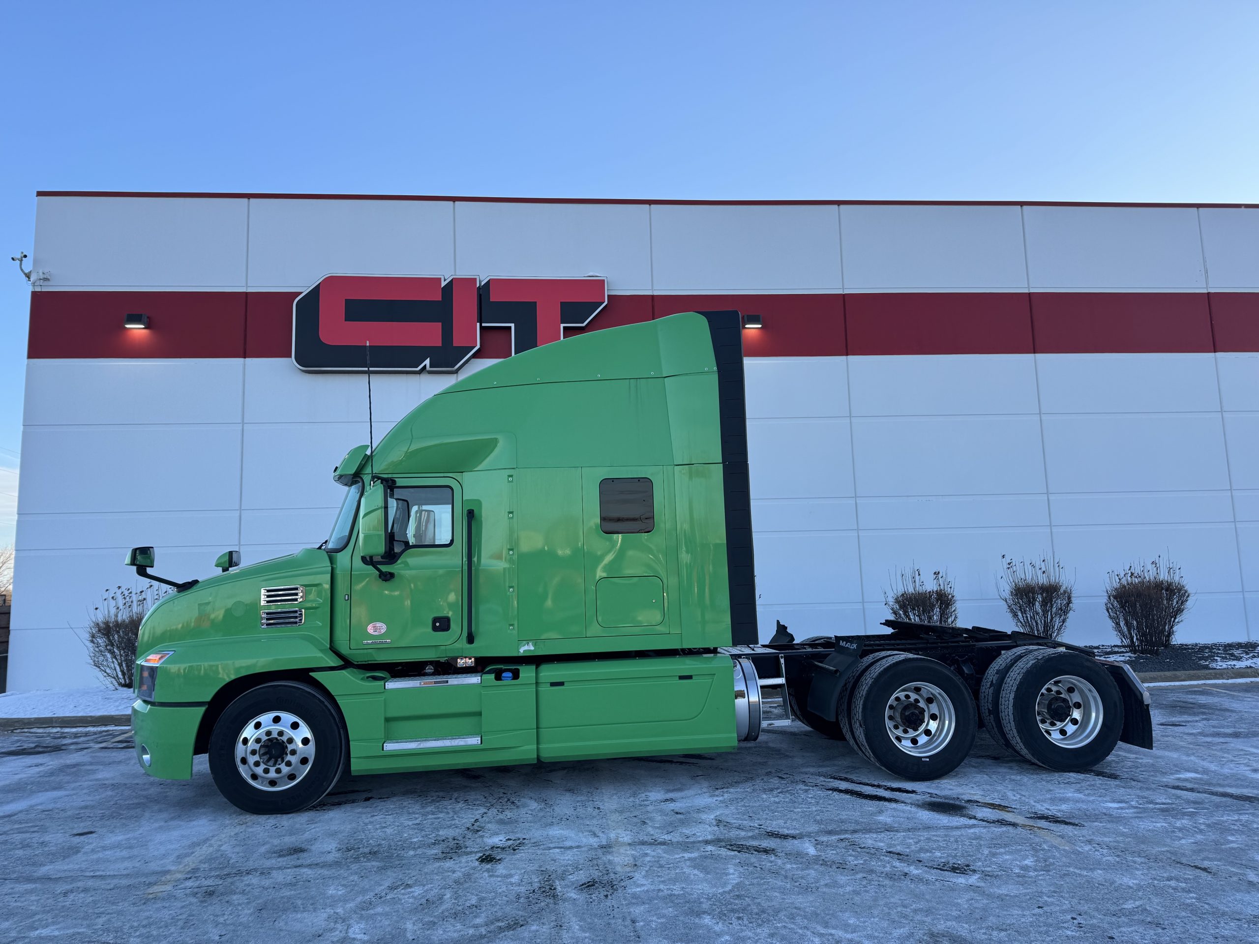 2023 MACK ANTHEM - image 5 of 6