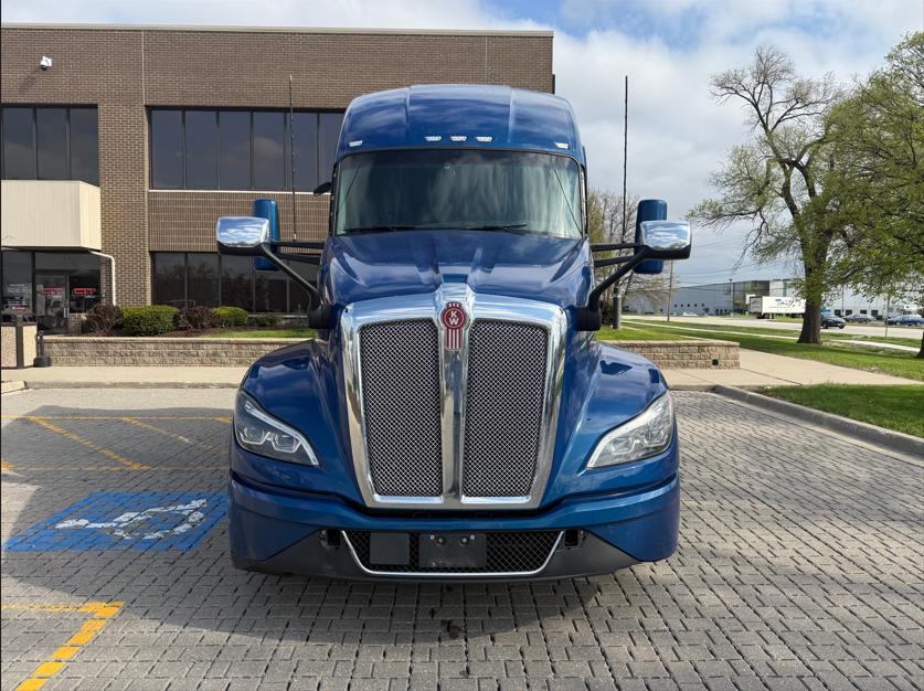 2022 Kenworth T680 - image 2