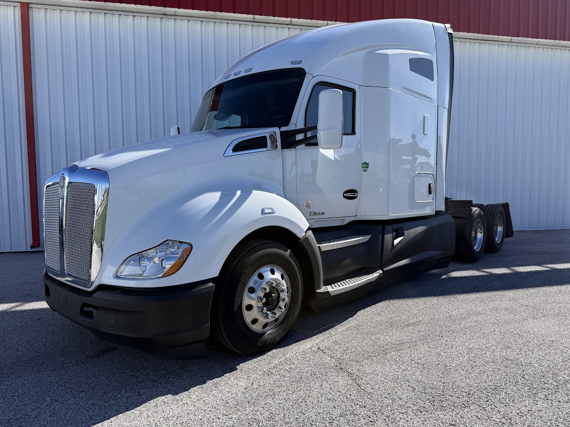 2022 KENWORTH T680 - image 1 of 6