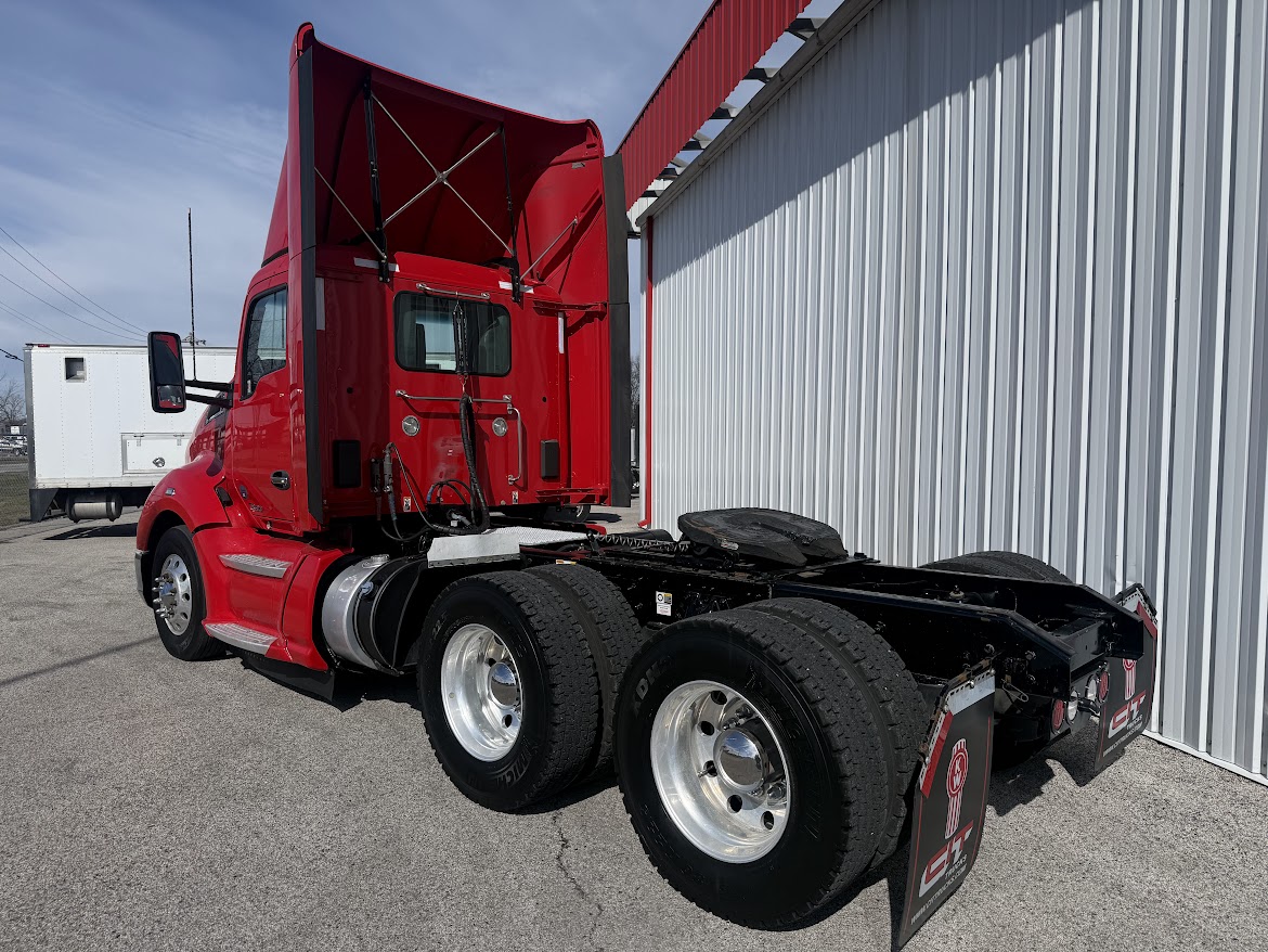 2018 KENWORTH T680 - image 2 of 6