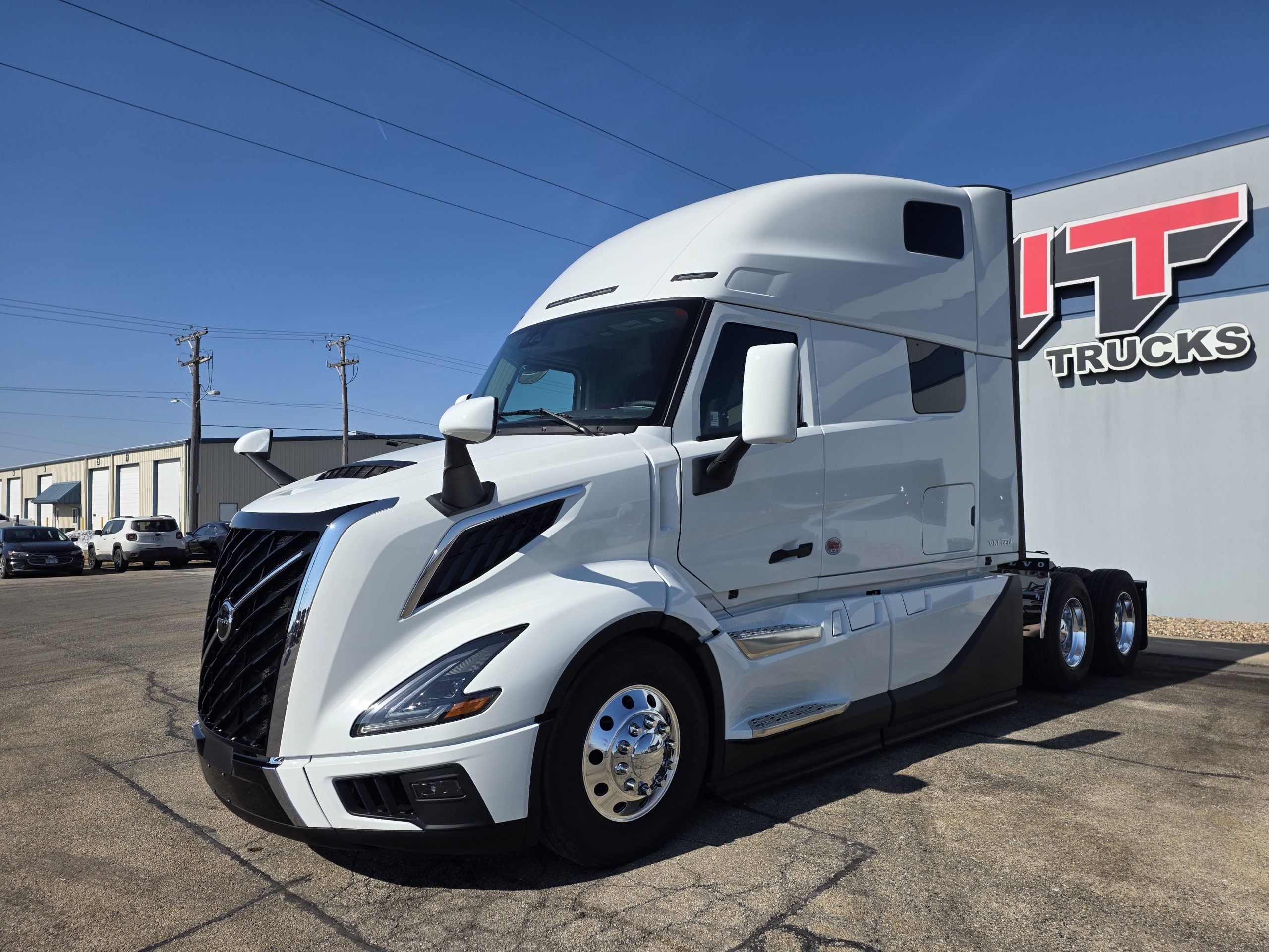 2027 VOLVO VNL860 - image 1 of 6