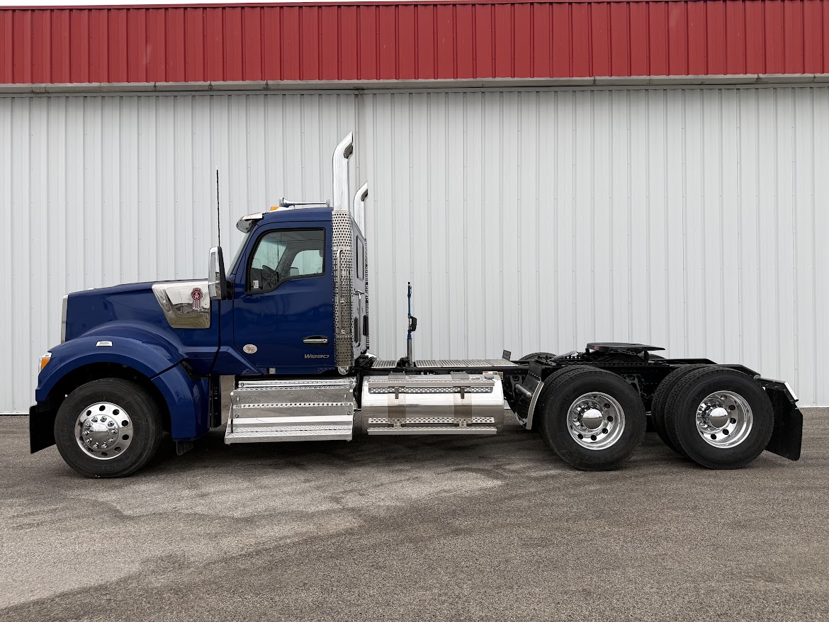 2027 KENWORTH W990 - image 3 of 6