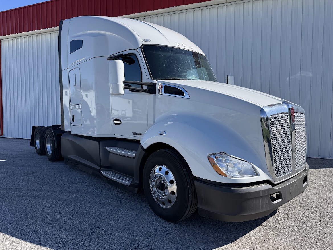 2022 KENWORTH T680 - image 2 of 6