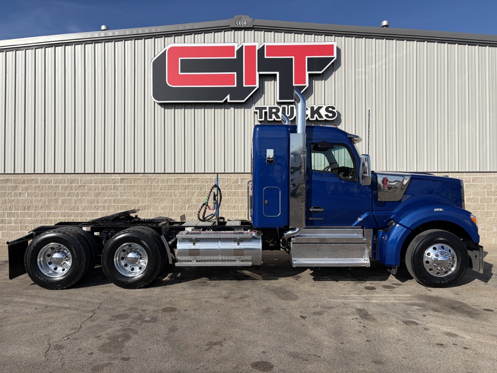 2027 KENWORTH W990 - image 4 of 6
