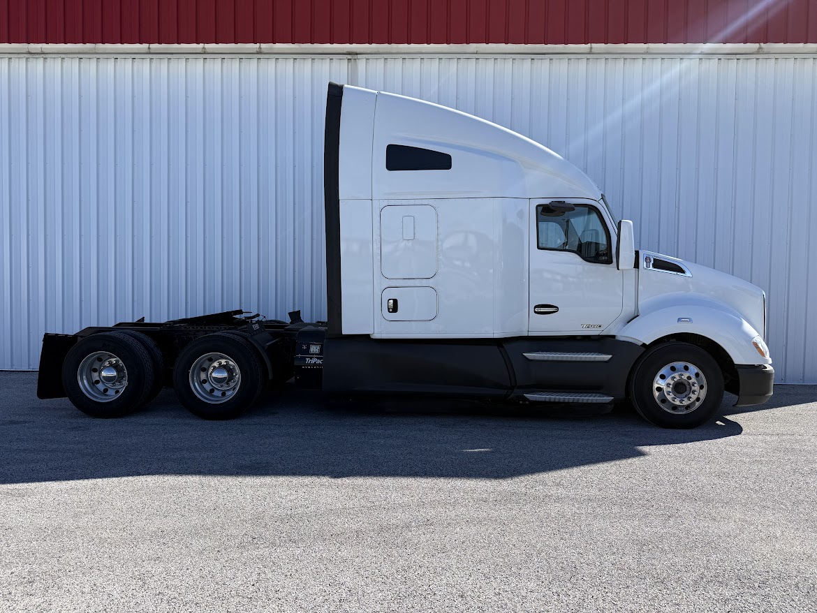 2022 KENWORTH T680 - image 3 of 6
